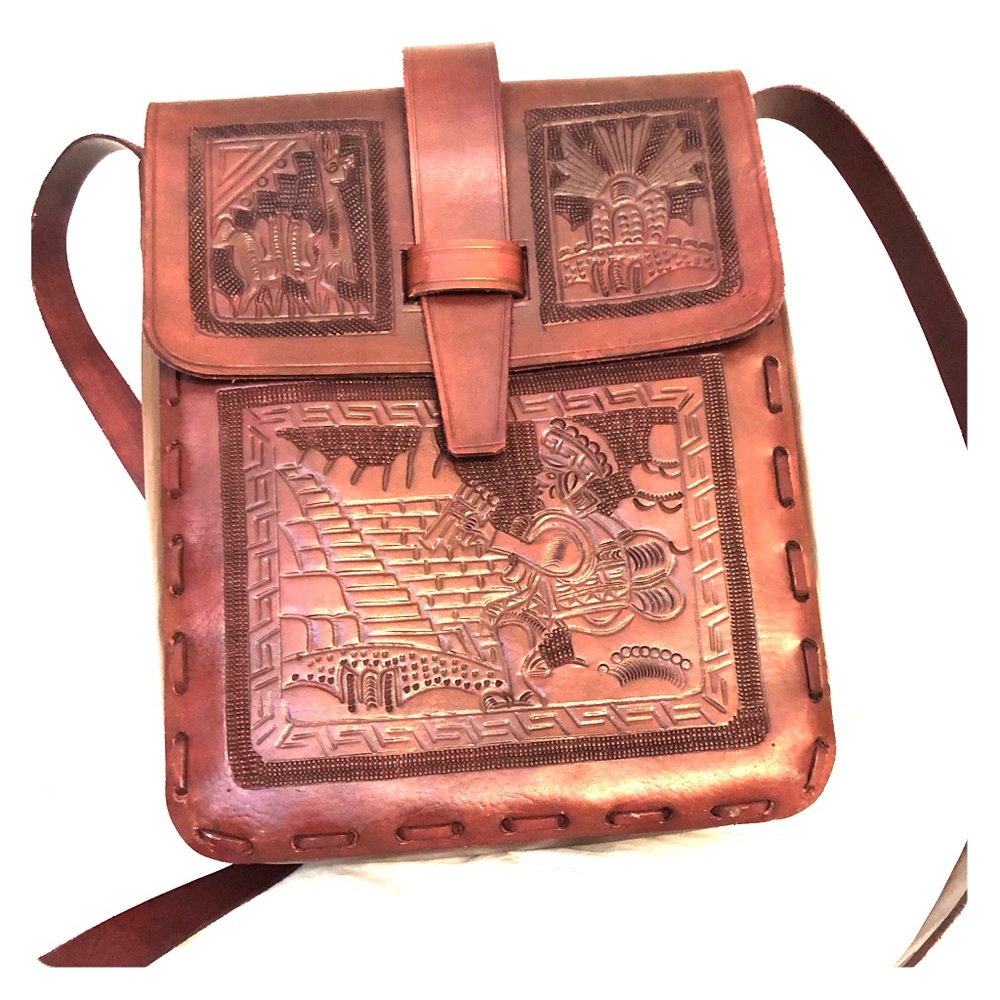 100% peruvian leather crossbody bag